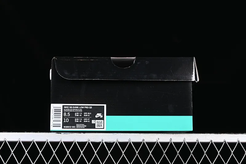 All categories Nk SB Dunk series Nk SB Dunk Low low-top sneakers Nk SB Dunk Low "Raygun" alien embroidery SB smashed backboard fashion casual sneakers BQ6832-001